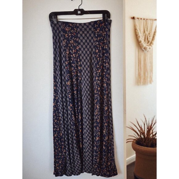 American Rag Maxi Skirt Women’s M – Boho Patchwork Floral Print Navy Blue - Picture 2 of 7